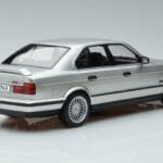 BMW Alpina B10 4.6 E34 Silber MCG 1:18