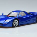 Nissan Nissan R390 GT1 Straßenversion Coupé GT Spirit 1:18 1:18 Resin