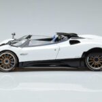 Pagani Pagani Zonda HP Barchetta Karbon Weiß LCD 1:18 1:18 Metall