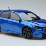 Peugeot Peugeot 208 GT Line Blau Otto 1:18 1:18 Resin