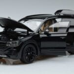 Volkswagen Volkswagen Touareg CR Schwarz FAW 1:18 1:18 Metall