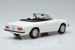 Alfa Romeo 2000 Spider Weiß Norev 1:18 187882 Metall — Bild 2 von 7