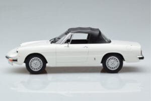 Alfa Romeo 2000 Spider Weiß Norev 1:18 187882 Metall — Bild 3 von 7
