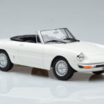 Alfa Romeo 2000 Spider Weiß Norev 1:18 - image 5 of 7
