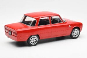 Alfa Romeo Giulia Nuova Super Rot Custom Wheels MCG 1:18 MCG18333 Metall — Bild 2 von 6