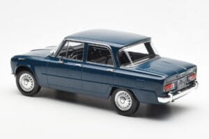 Alfa Romeo Giulia TI Petrol Blau Norev 1:18 187971 Metall — Bild 5 von 6