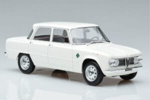 Alfa Romeo Giulia Ti Super Norev 1:18 187970 Metall — Bild 4 von 6