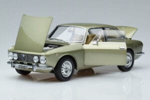 Alfa Romeo GTV 2000 Grün Limitierte Auflage Norev 1:18 187913 Metall — Bild 2 von 7