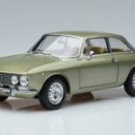 Alfa Romeo GTV 2000 Grün Limitierte Auflage Norev 1:18 187913 Metall