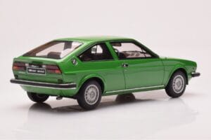 Alfa Romeo Alfasud Sprint Grün Otto 1:18 OT1043 Resin — Bild 2 von 6