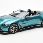 Aston Martin V12 Vantage Roadster Tayos Türkis Grün GT Spirit 1:18