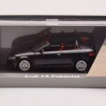 Audi A3 8P Cabriolet Schwarz Minichamps 1:43 - image 4 of 4