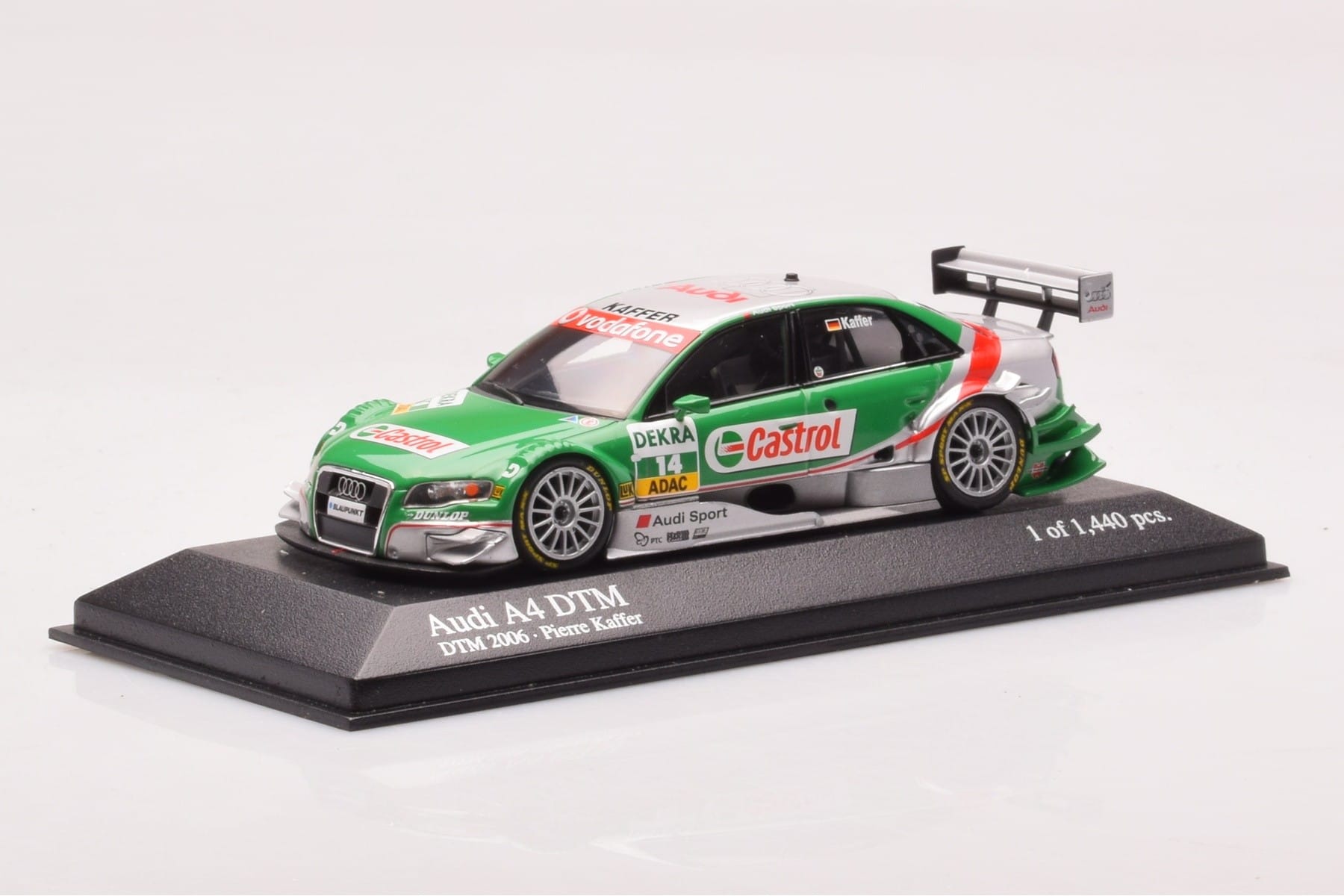 Audi A4 B7 DTM Team Phoenix #14 F. Kaffer DTM 2006 Minichamps 1:43 400061514 Metall — Bild 2 von 4