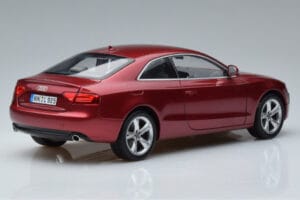 Audi A5 B8 Granatrot Norev 1:18 188352 Metall — Bild 3 von 7