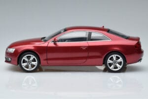 Audi A5 B8 Granatrot Norev 1:18 188352 Metall — Bild 4 von 7