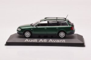 Audi A6 C5 Avant Grün Minichamps 1:43