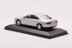 Audi A8 D2 Silber Minichamps 1:43 433013006 Metall — Bild 3 von 4