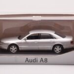 Audi A8 D2 Silber Minichamps 1:43 - image 4 of 4