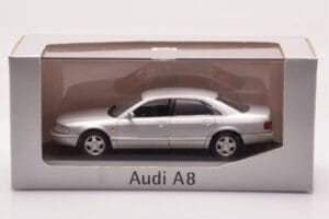 Audi A8 D2 Silber Minichamps 1:43 433013006 Metall — Bild 4 von 4
