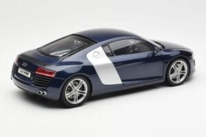 Audi R8 4.2 FSI V8 Blau Kyosho 1:18 09213BL Metall — Bild 3 von 8