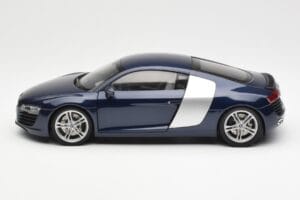 Audi R8 4.2 FSI V8 Blau Kyosho 1:18 09213BL Metall — Bild 4 von 8