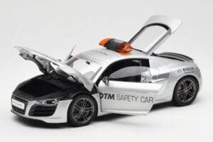 Audi R8 5.2 DTM Safety Car 2010 Kyosho 1:18 09216DTM Metall — Bild 2 von 8