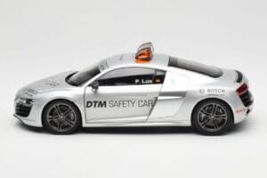 Audi R8 5.2 DTM Safety Car 2010 Kyosho 1:18 09216DTM Metall — Bild 4 von 8