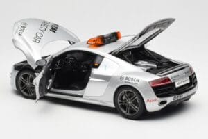 Audi R8 5.2 DTM Safety Car 2010 Kyosho 1:18 09216DTM Metall — Bild 5 von 8