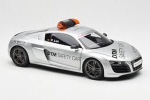 Audi R8 5.2 DTM Safety Car 2010 Kyosho 1:18 09216DTM Metall — Bild 6 von 8
