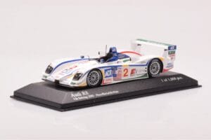 Audi R8 #2 E. Pirro / F. Biela / A. McNish 12 Hours of Sebring 2nd Place 2005 Minichamps 1:43 400051302 Metall — Bild 2 von 4