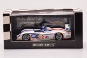 Audi R8 #2 E. Pirro / F. Biela / A. McNish 12 Hours of Sebring 2nd Place 2005 Minichamps 1:43 400051302 Metall — Bild 4 von 4