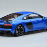 Audi R8 Performance Blau Kengfai 1:18 - image 3 of 10