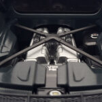 Audi R8 Performance Blau Kengfai 1:18 - image 9 of 10