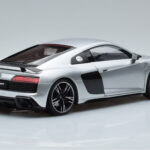 Audi R8 Performance Silber Kengfai 1:18 - image 3 of 10
