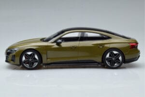 Audi RS E-Tron GT Olivgrün Norev 1:18 188380 Metall — Bild 3 von 6