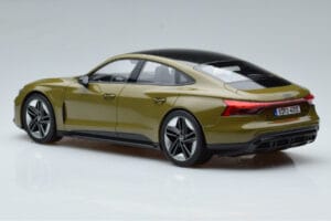 Audi RS E-Tron GT Olivgrün Norev 1:18 188380 Metall — Bild 5 von 6