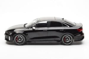 Audi RS3 8Y Limousine Schwarz MCG 1:18 MCG18450 Metall — Bild 3 von 6