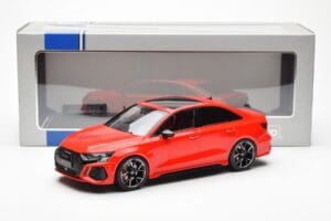 Audi RS3 8Y Limousine Rot MCG 1:18 MCG18451 Metall — Bild 6 von 6
