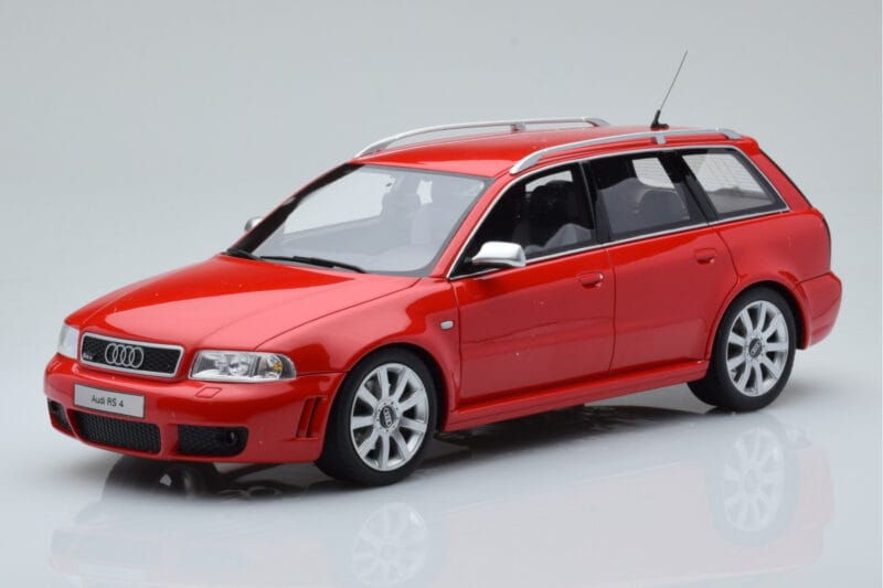 Audi RS4 B5 Avant Rot Otto 1:18