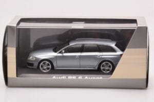 Audi RS6 C6 Monza Silber Minichamps 1:43 5010710213 Metall — Bild 4 von 4