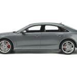 Audi S8 D5 Grau GT Spirit 1:18 - image 3 of 5