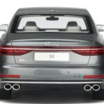 Audi S8 D5 Grau GT Spirit 1:18 - image 5 of 5