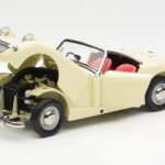 Austin-Healey Sprite Mk I Open Old English Weiß Kyosho 1:18 - image 2 of 8