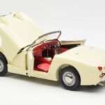 Austin-Healey Sprite Mk I Open Old English Weiß Kyosho 1:18 - image 5 of 8