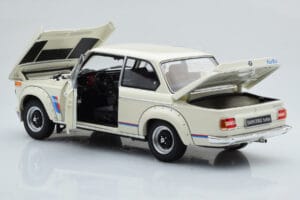 BMW 2002 Turbo Weiß Kyosho 1:18 08544W Metall — Bild 3 von 8