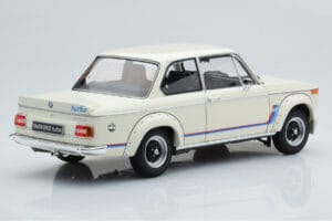 BMW 2002 Turbo Weiß Kyosho 1:18 08544W Metall — Bild 4 von 8