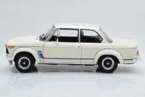 BMW 2002 Turbo Weiß Kyosho 1:18 08544W Metall — Bild 5 von 8