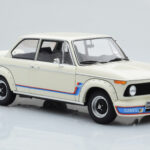 BMW 2002 Turbo Weiß Kyosho 1:18 - image 6 of 8