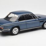 BMW 3.0 CSi E9 Blau Metallic AUTOart 1:18 - image 3 of 8