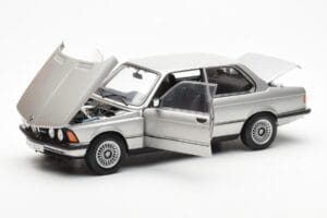 BMW 323i E21 Aspen Silber AUTOart 1:18 80430433552 Metall — Bild 2 von 8